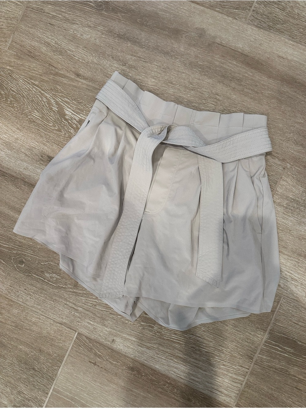Athleta Skyline Short II in Tan